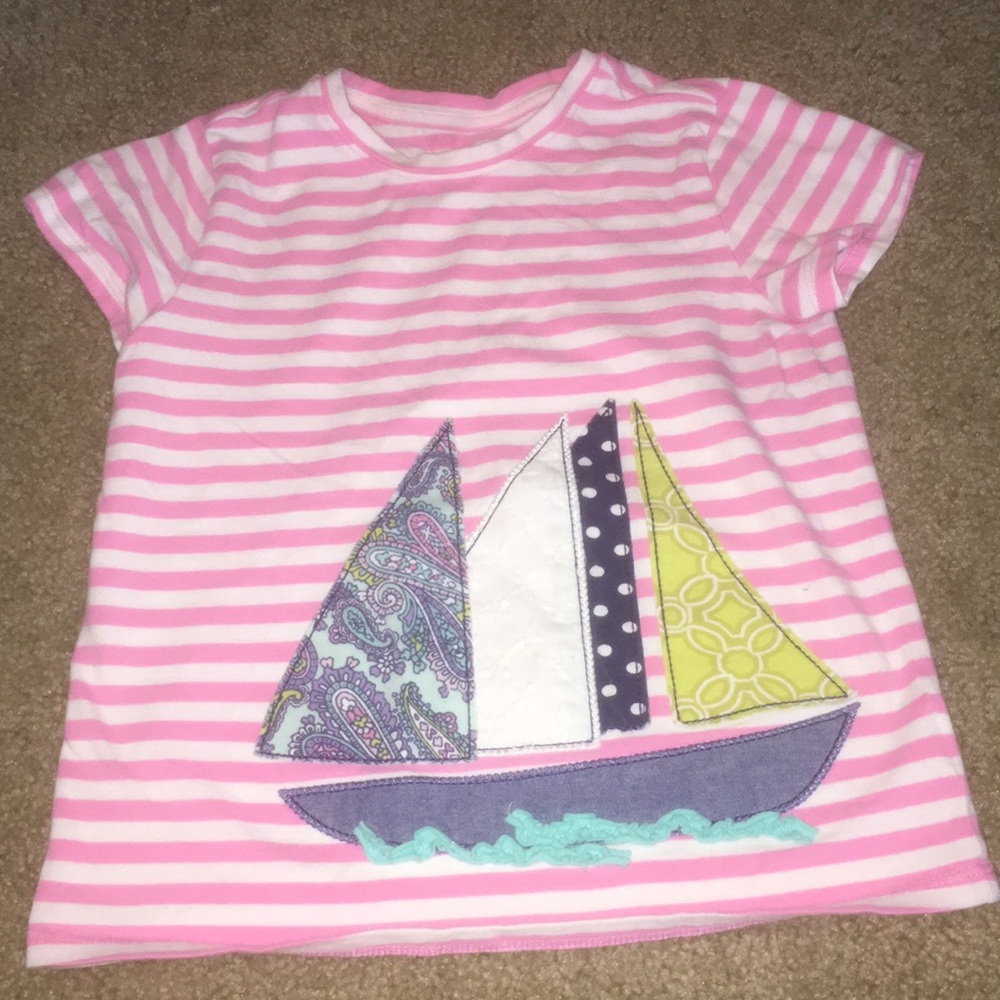 Girls sail boat size 6 t shirt J khaki pink white